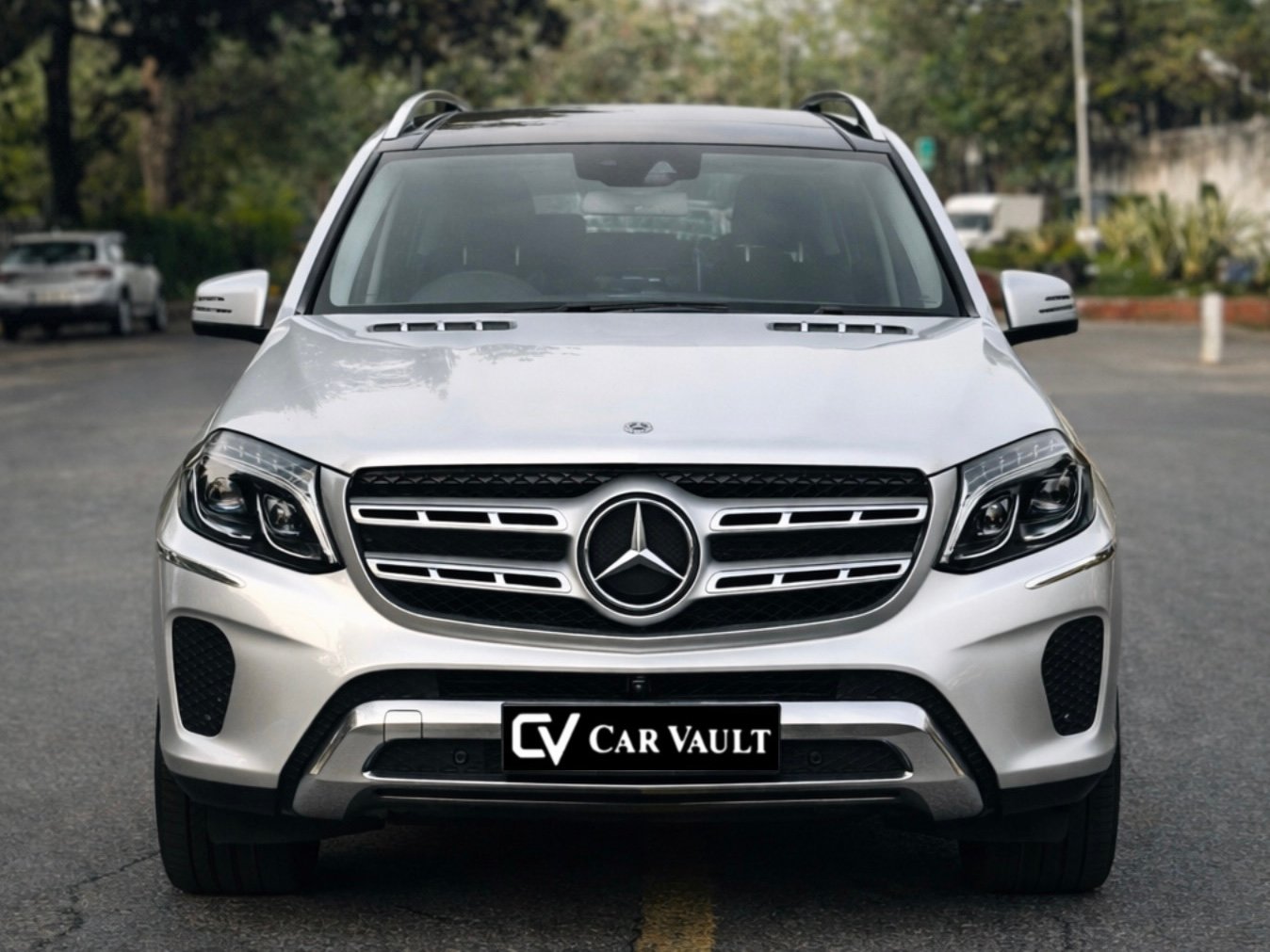 Mercedes-Benz GLS 350d - Front View