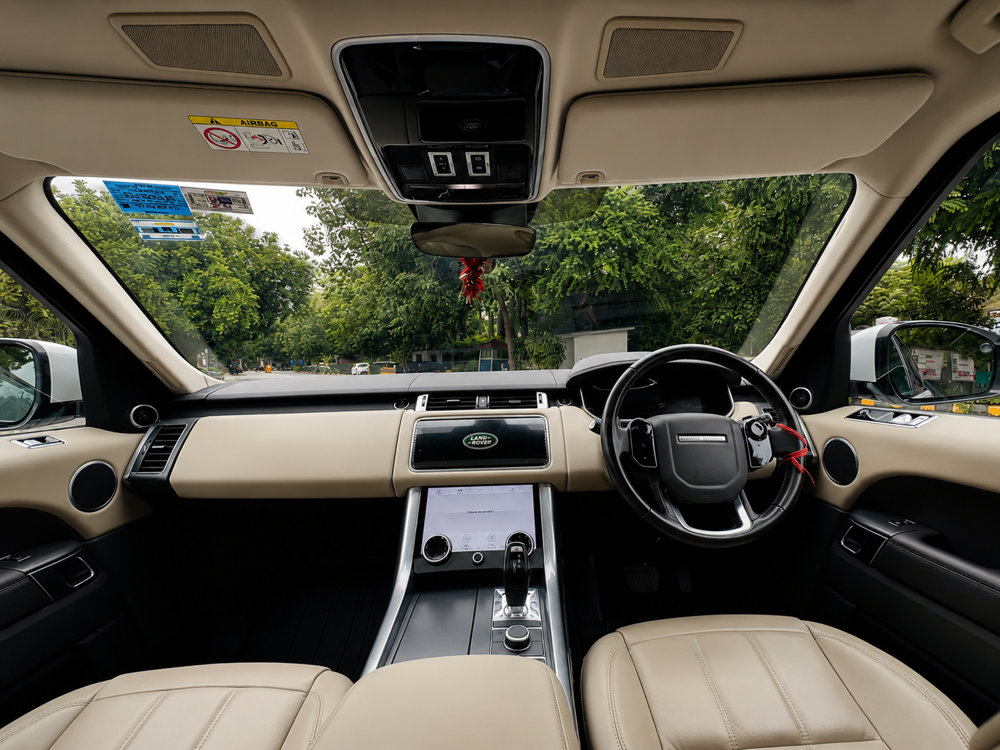 Range Rover Sport 2019 White - Side