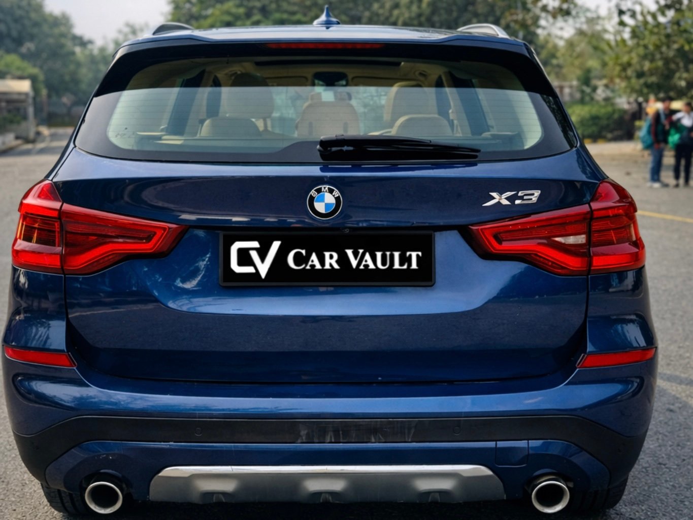 BMW X3 xDrive 20d - Side View