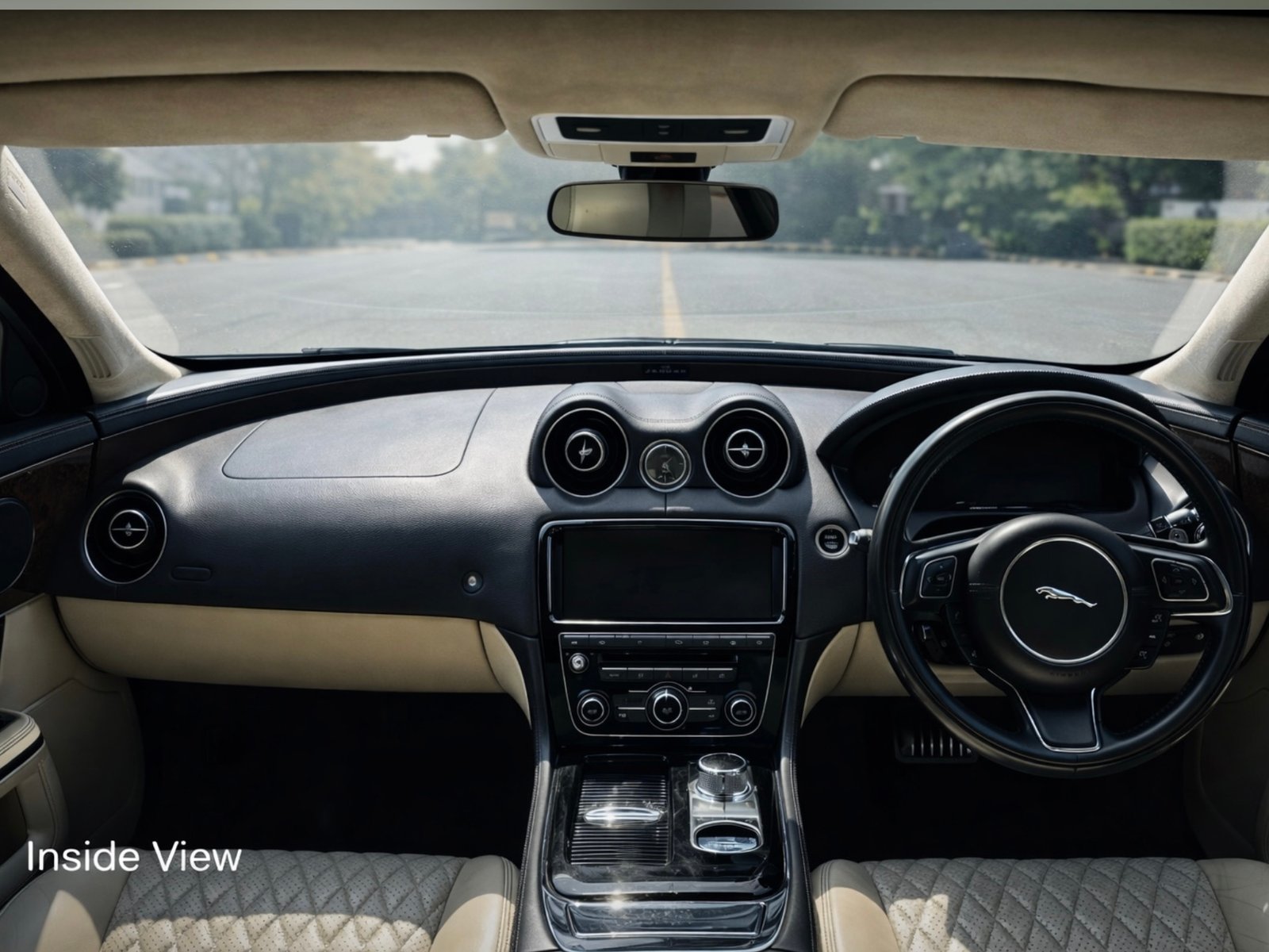 Jaguar XJL - Interior